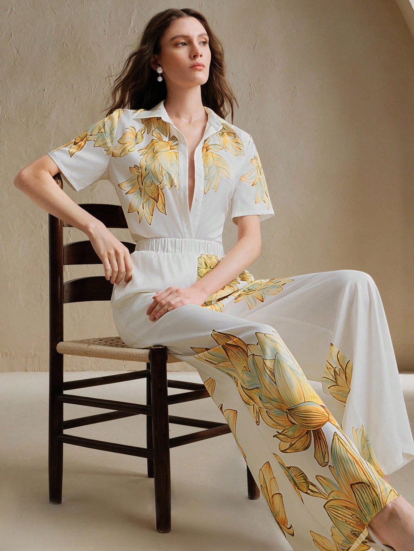 Elegant Holiday Print Short Sleeve Shirt & Straight Leg Co-ord Set