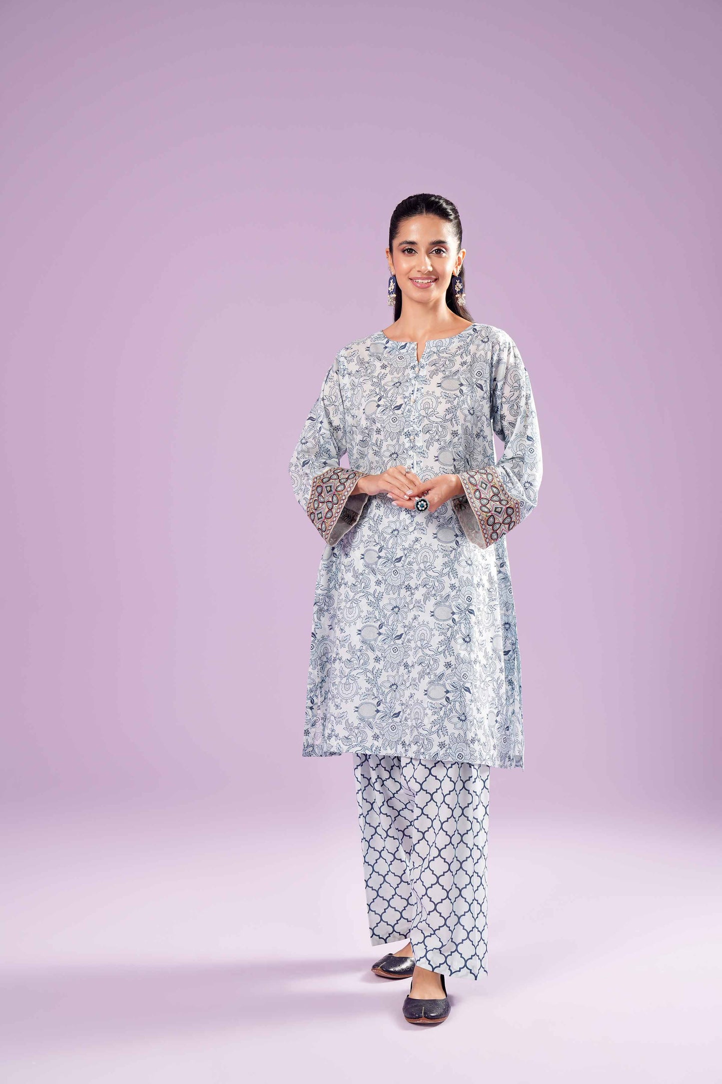 Elegant Blue Paisley Kurta with Geometric Pants Set