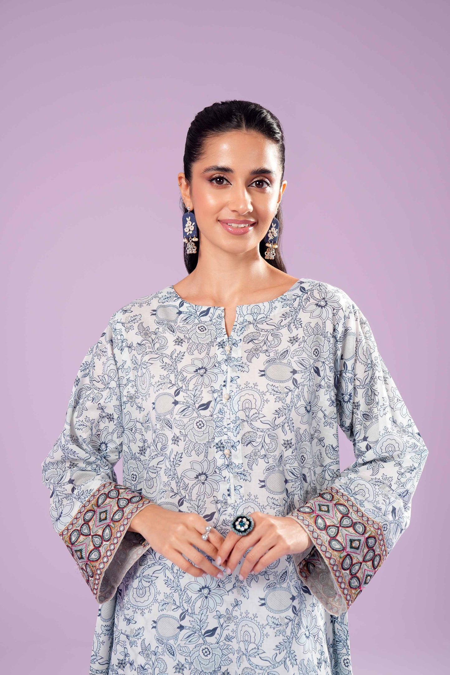 Elegant Blue Paisley Kurta with Geometric Pants Set