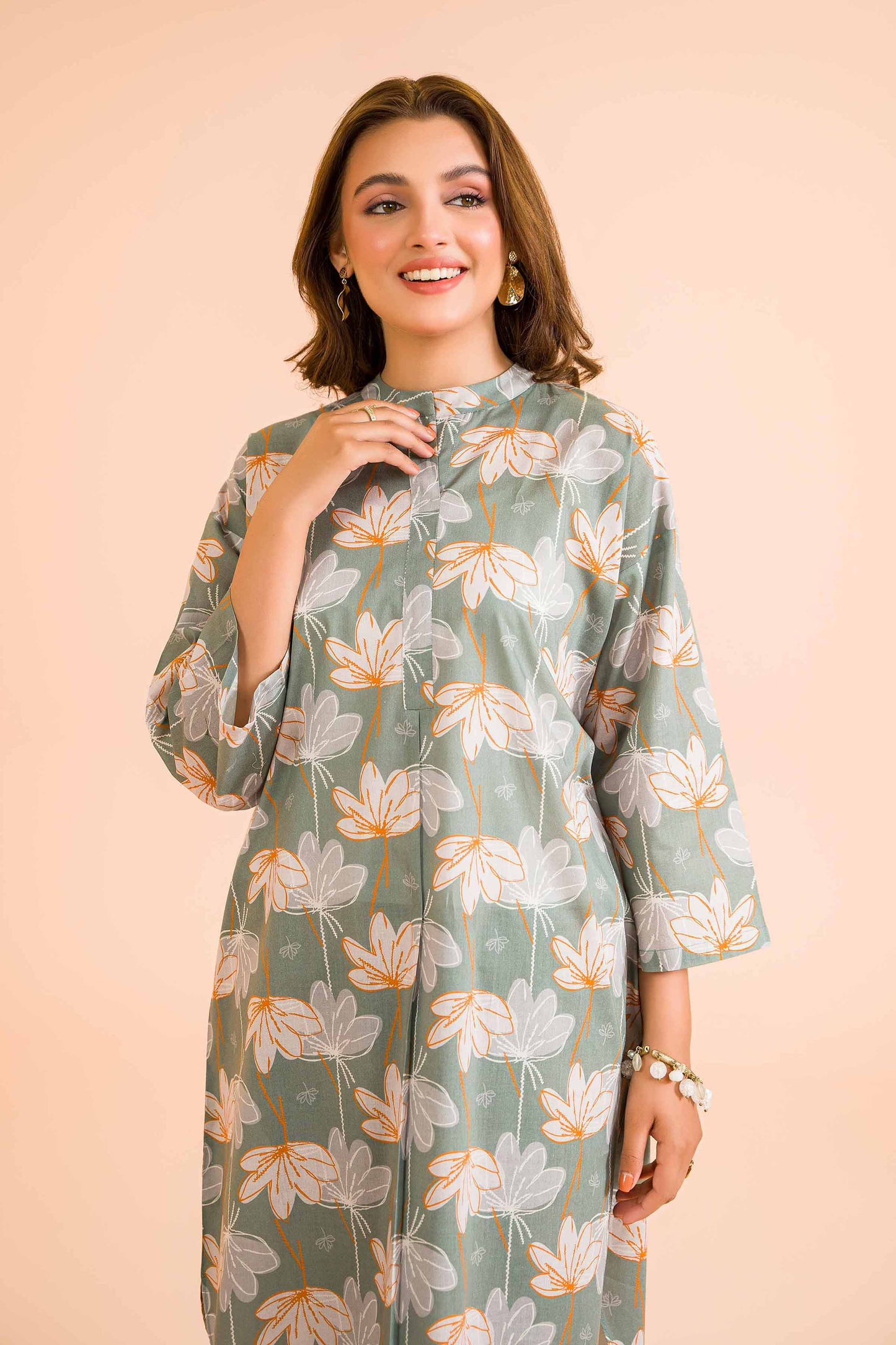 Green Grace Floral Kurta & Pants