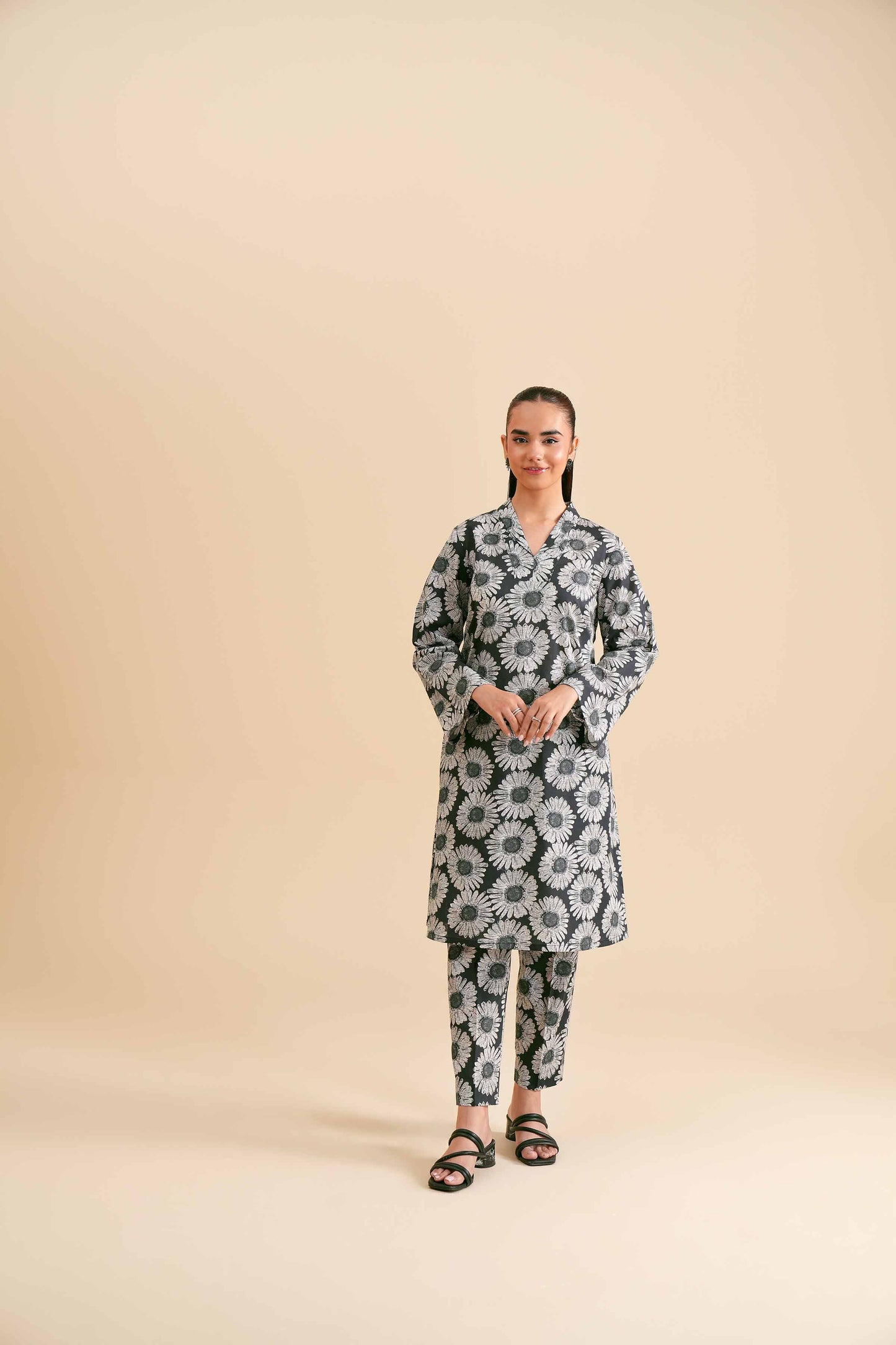 Bold Sunflower Print Kurta & Pant Co-ord