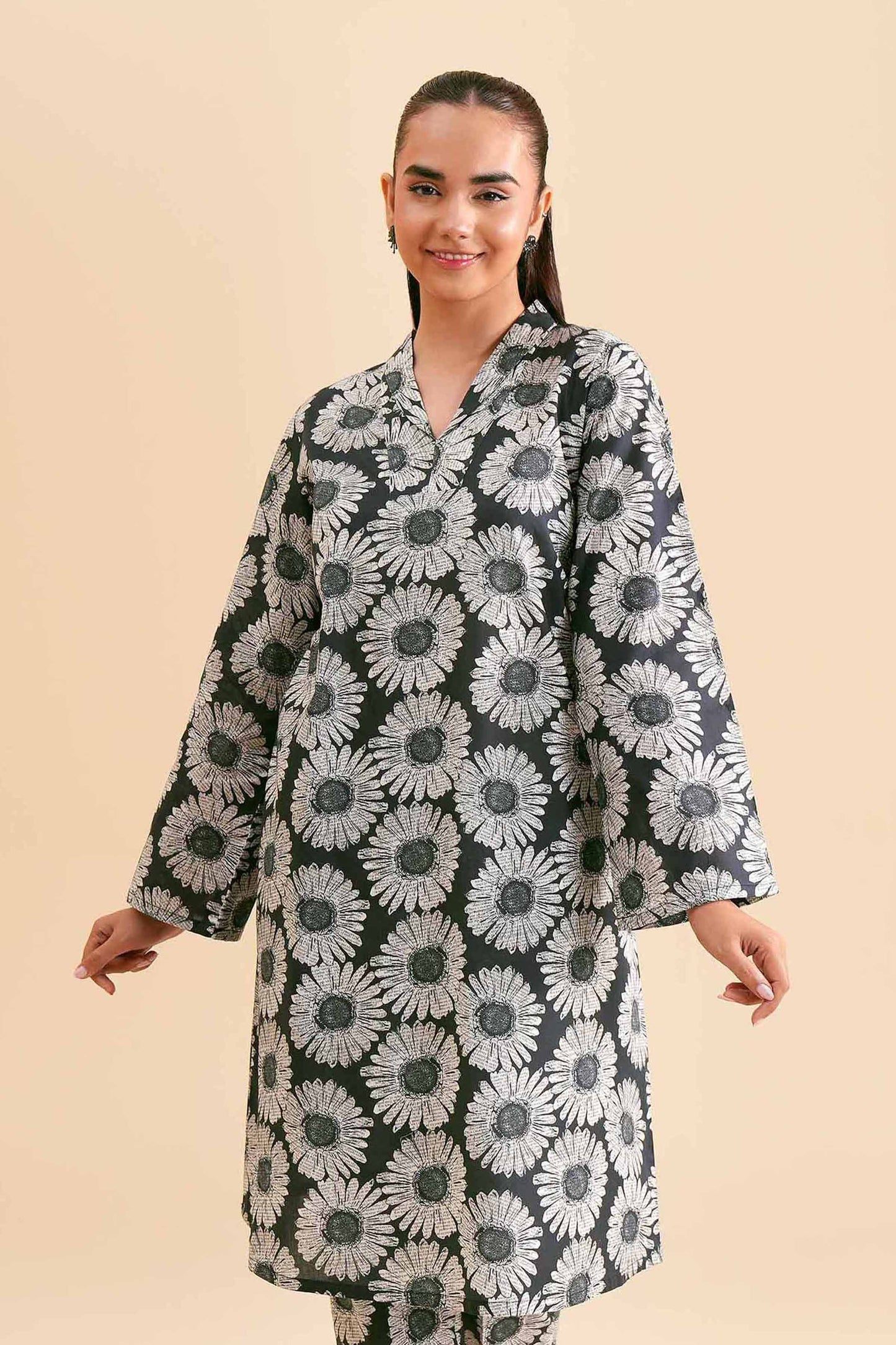 Bold Sunflower Print Kurta & Pant Co-ord