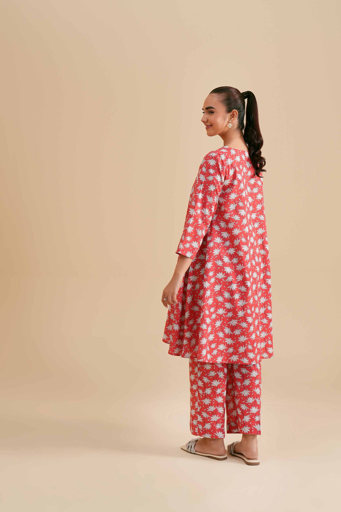 Bold Red Bloom Print Kurta & Pant Co-ord