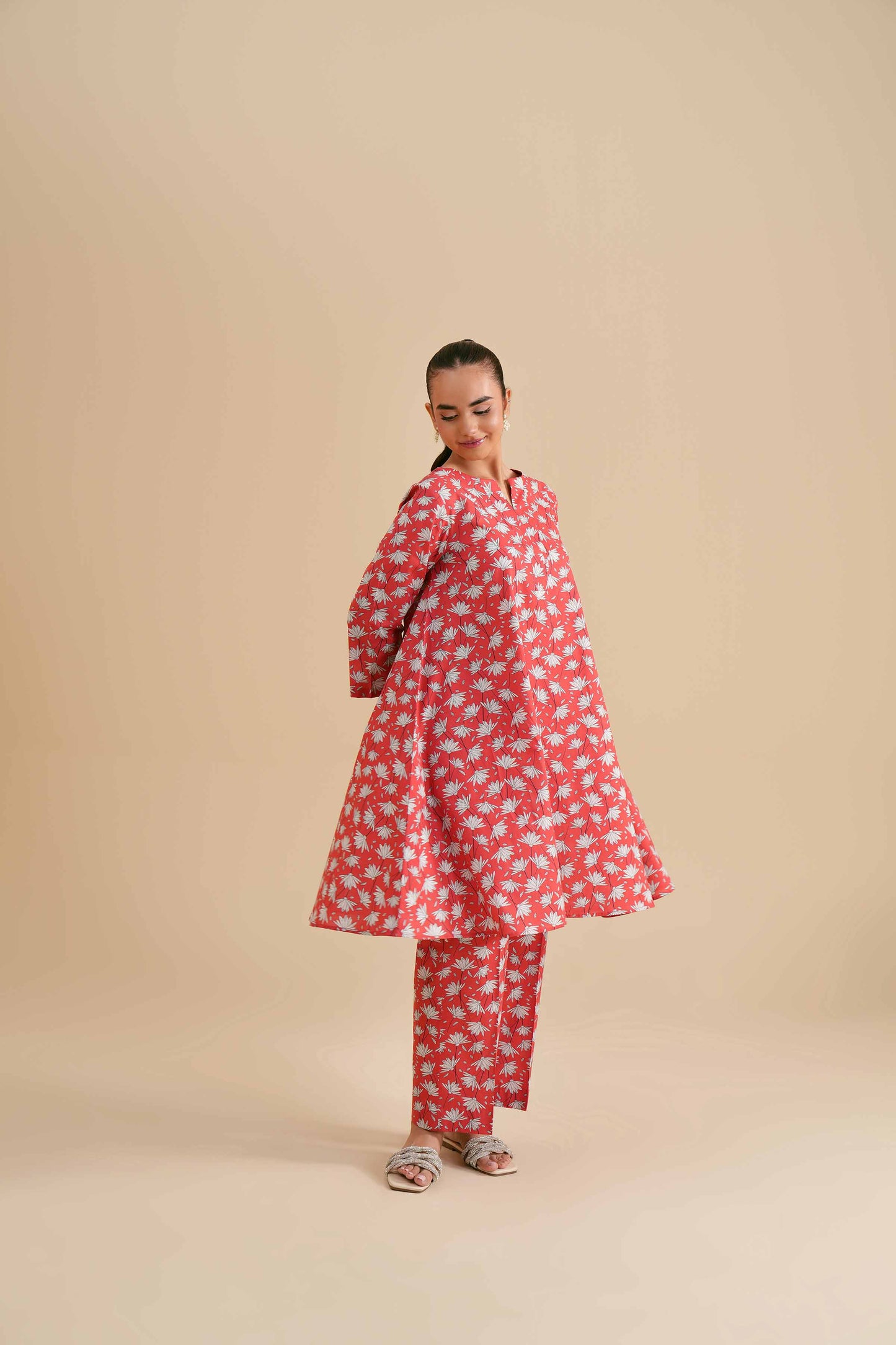 Bold Red Bloom Print Kurta & Pant Co-ord