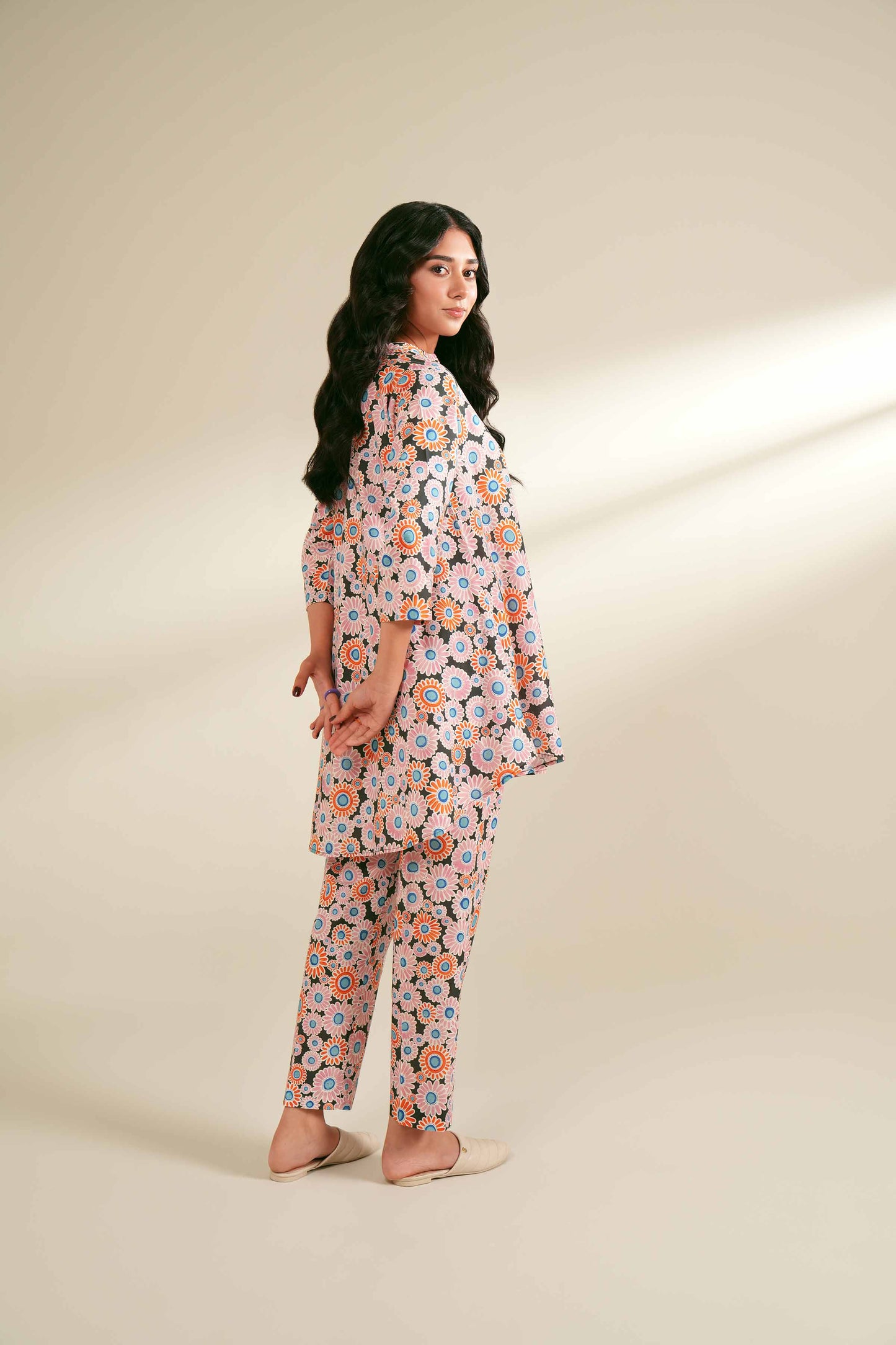 Playful Pastel Pink Daisy Print Kurta & Pant Co-ord