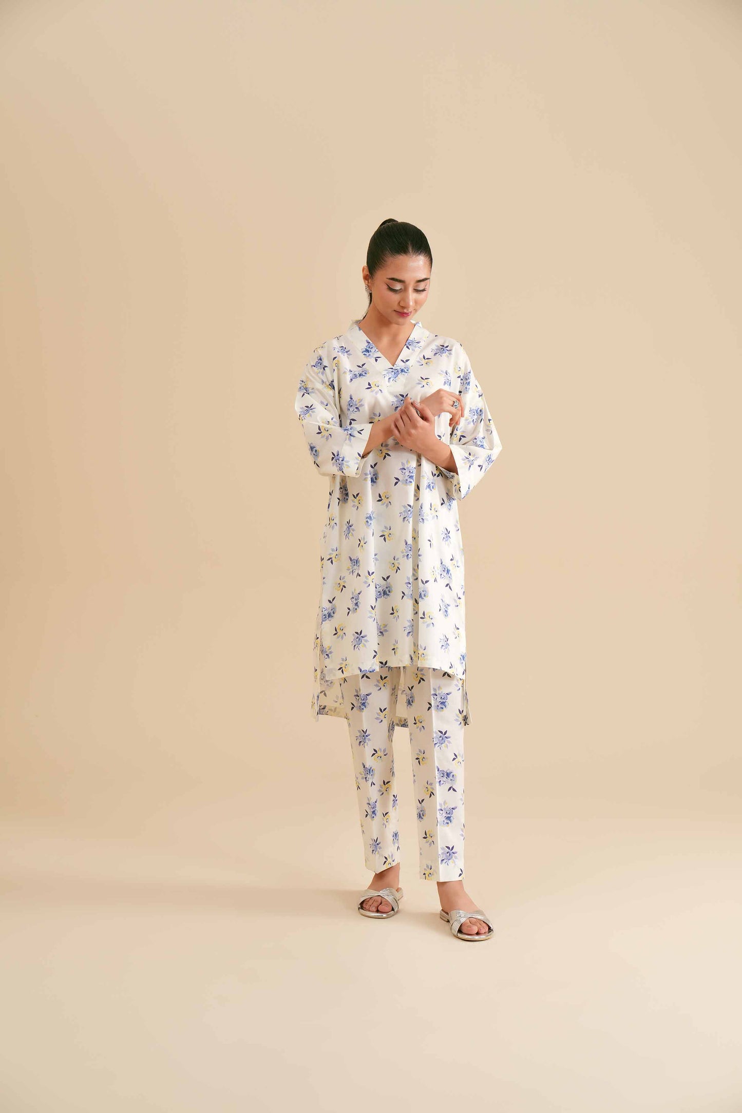 Soft Blue Floral Print Kurta & Pant Co-ord