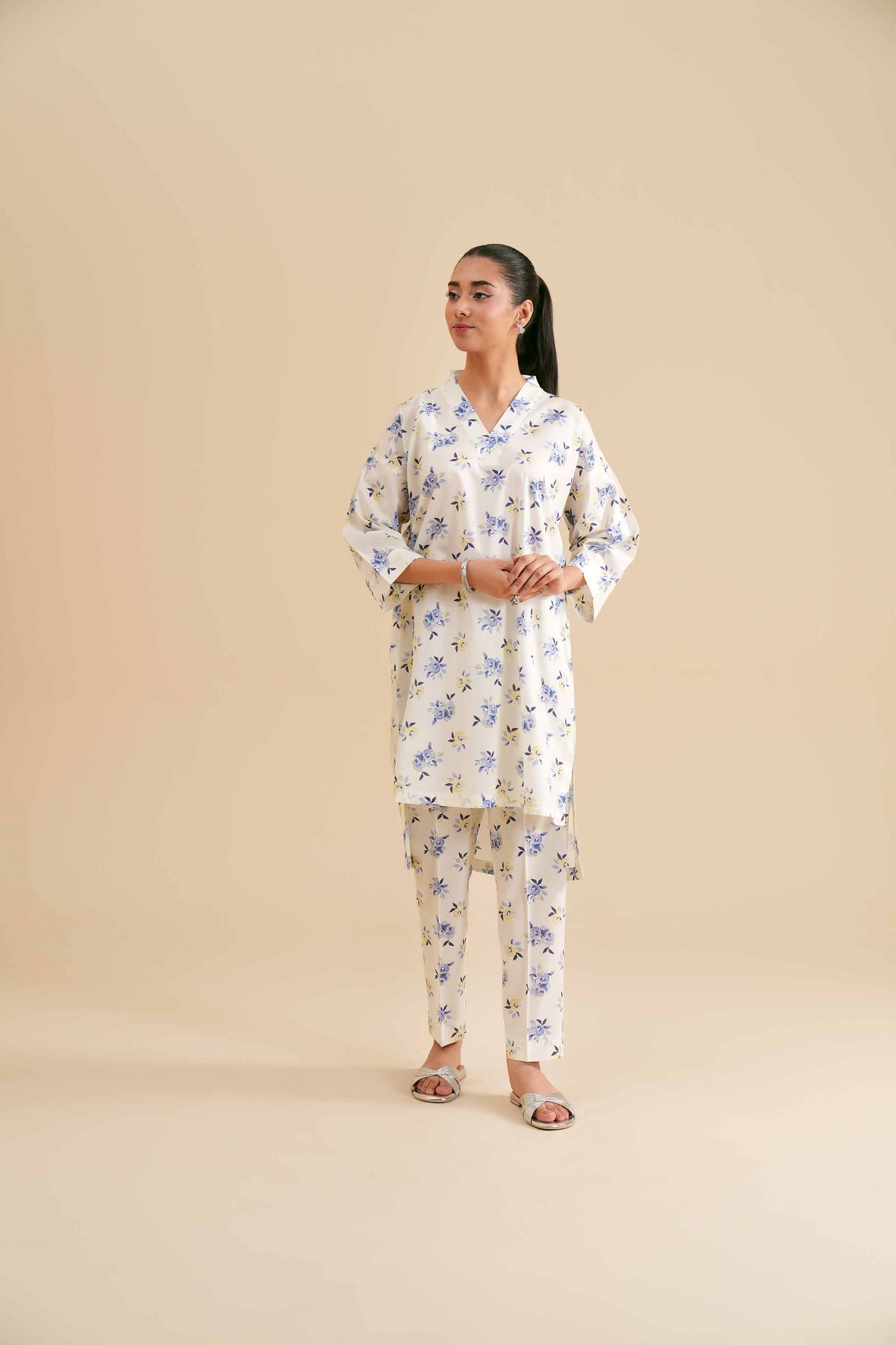 Soft Blue Floral Print Kurta & Pant Co-ord