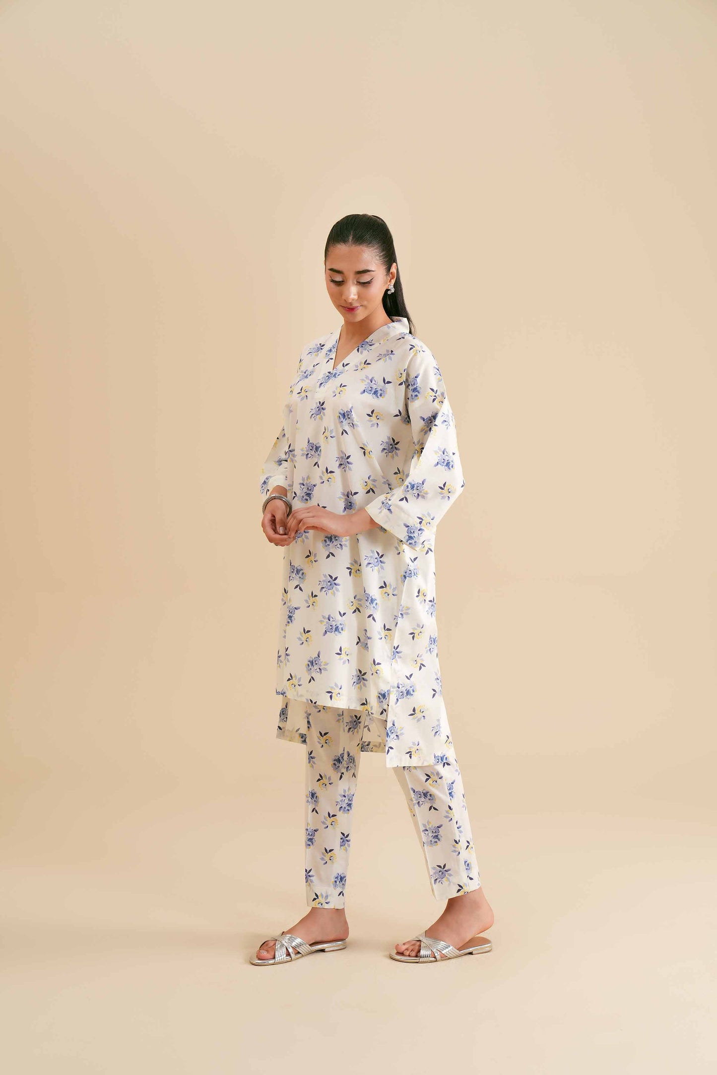 Soft Blue Floral Print Kurta & Pant Co-ord