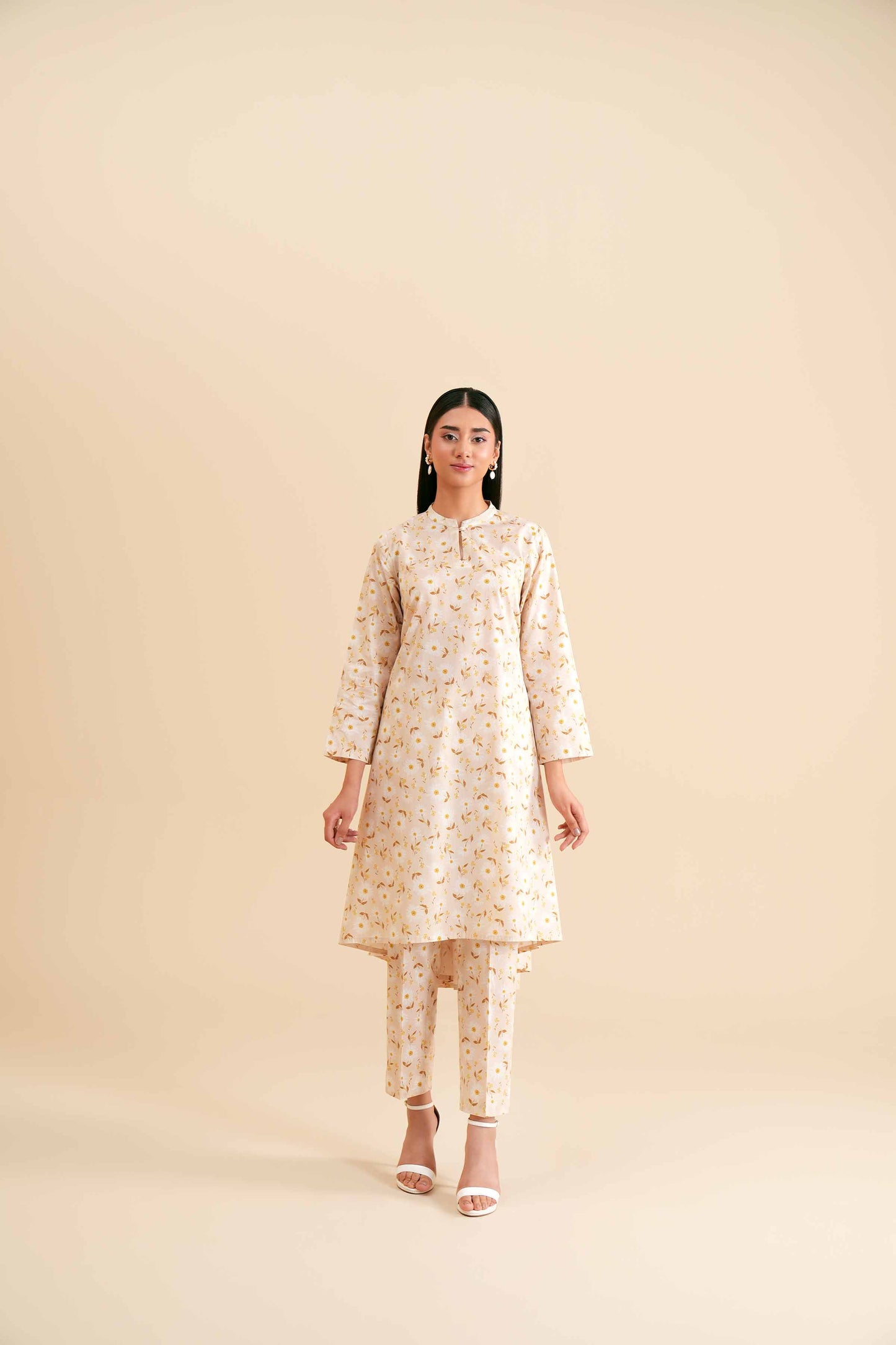 Subtle Shine Cream & Gold Printed Outfit