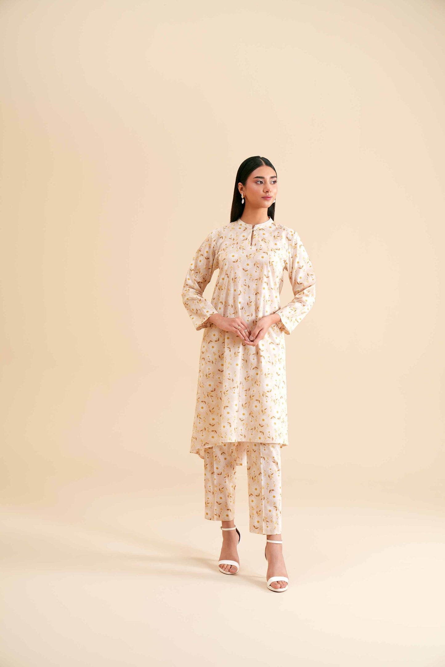 Subtle Shine Cream & Gold Printed Outfit